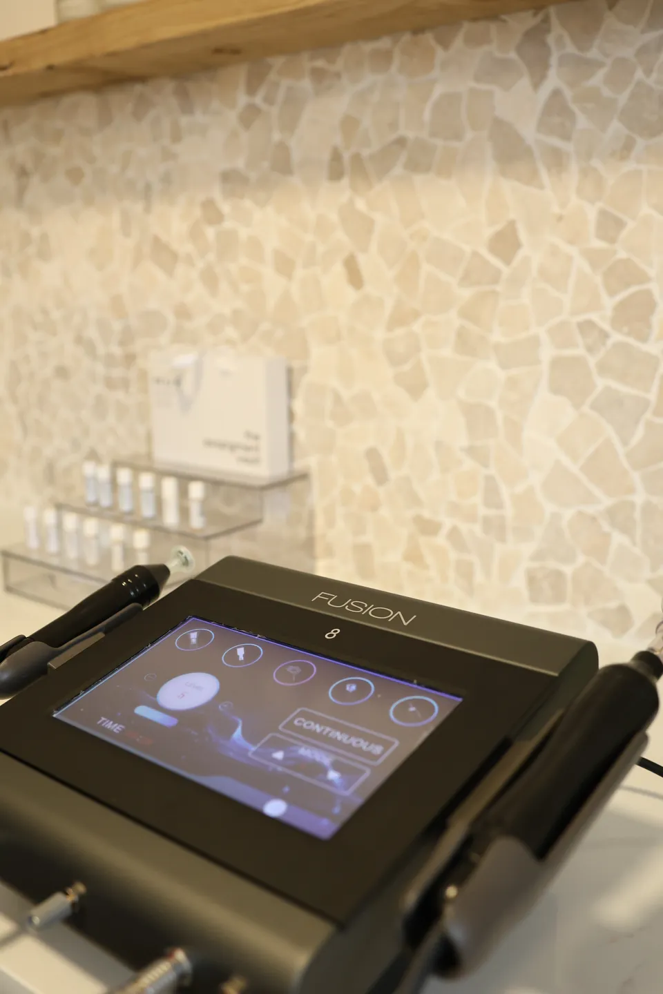 The Fusion 8 Plasma device at Love Skin With Aydan