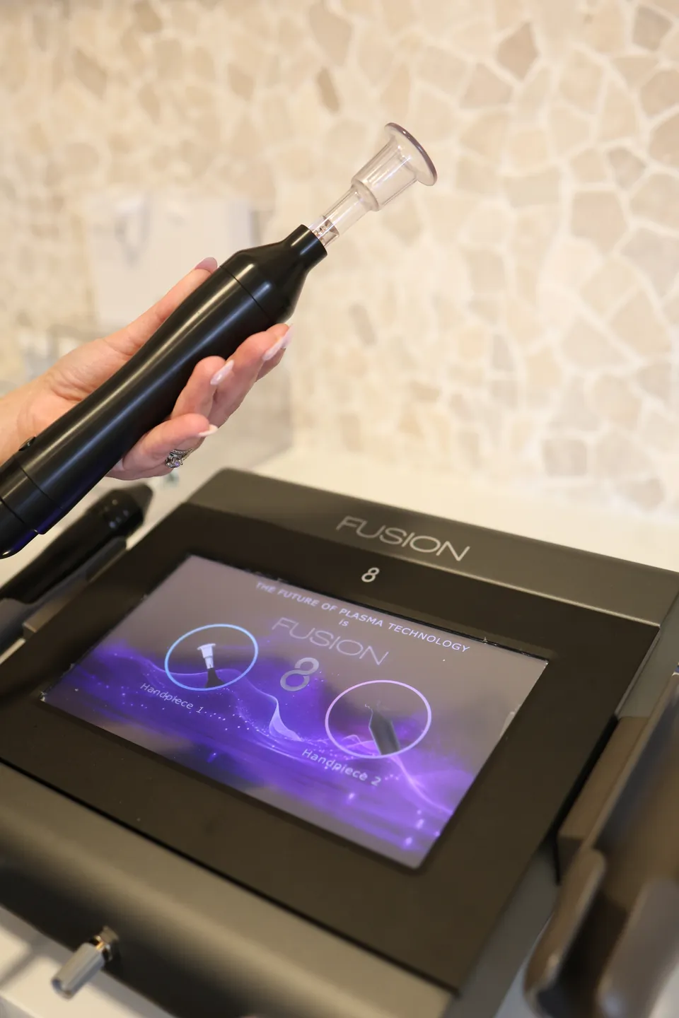 The Fusion 8 Plasma device at Love Skin With Aydan